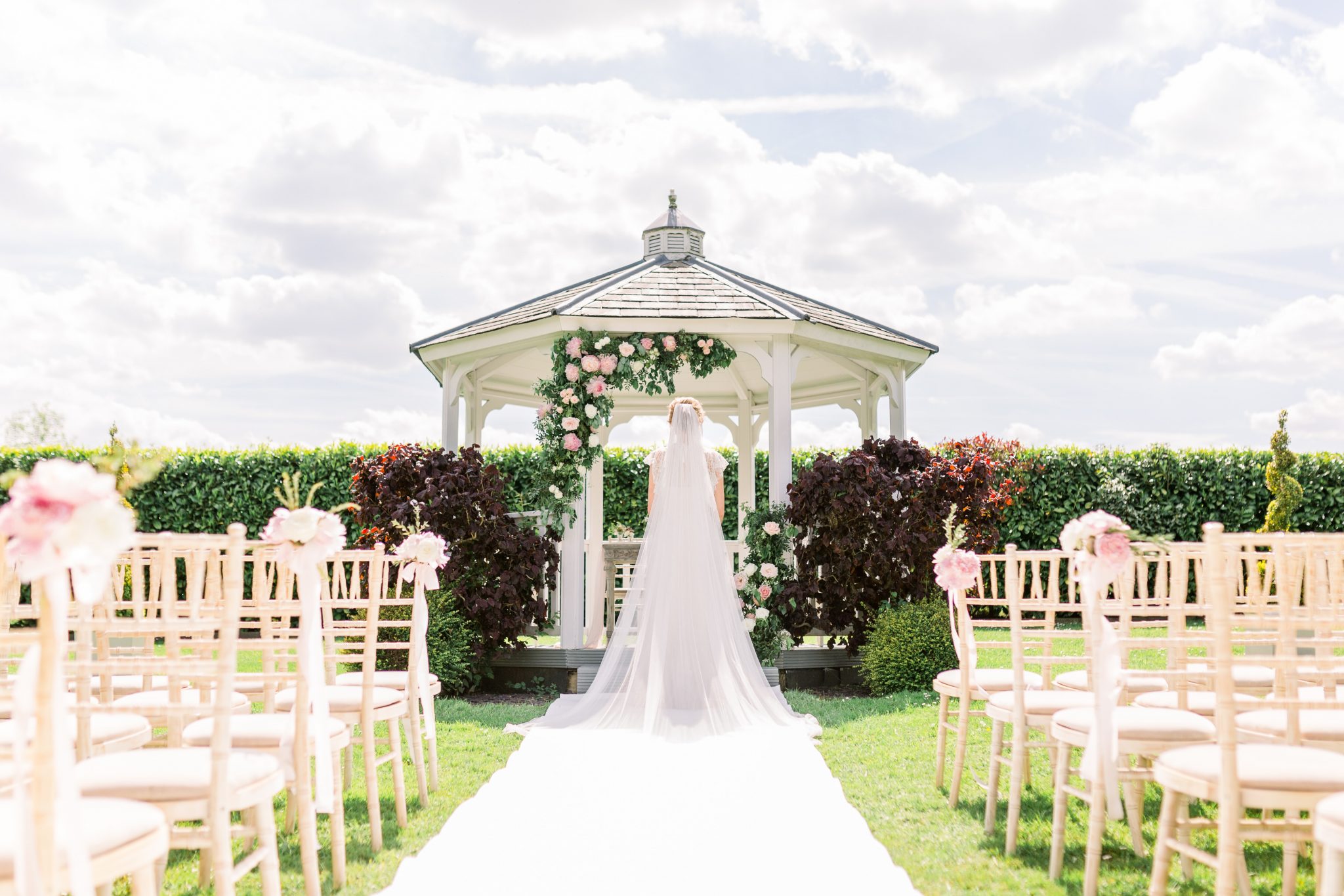 A Guide To Wedding Day Traditions & The Meaning Behind Them